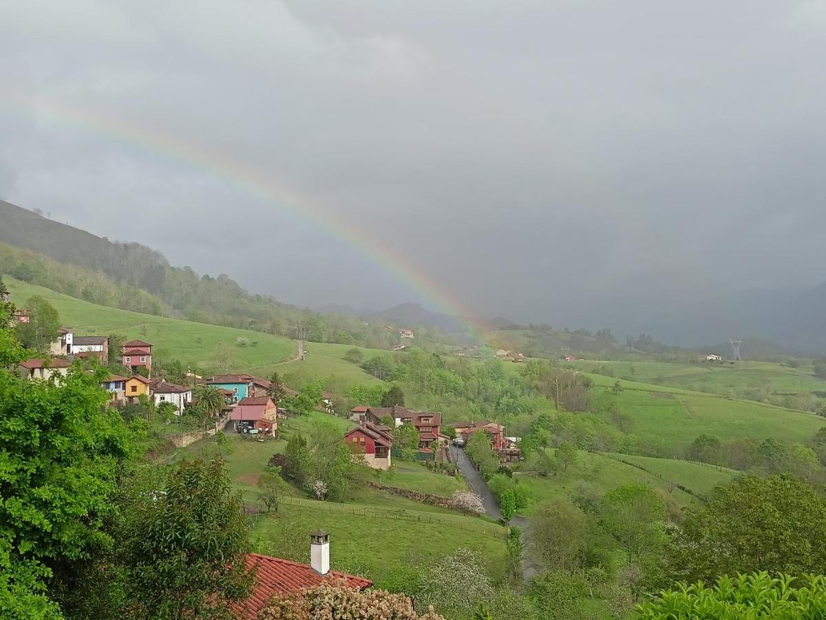 Penzion La Casa De Nuria Onís Exteriér fotografie